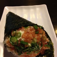 Photo taken at Kaza Temaki Bar &amp;amp; Japanese Food by Renato J. on 11/11/2012