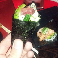 รูปภาพถ่ายที่ Sushi Me โดย Kaloyan M. เมื่อ 9/18/2012