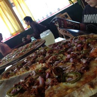 Das Foto wurde bei Pizza Rizza von Josue G. am 5/4/2013 aufgenommen