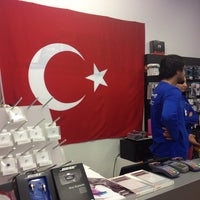 Foto tomada en Baylan Apple Authorized Store  por Sir Doğan C. el 3/19/2013