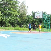 Photo taken at Suan RodFai Basketball Court by Lebron M. on 8/12/2013
