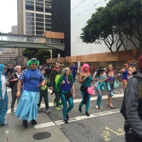 Photo taken at Bay To Breakers 2015 by Kimberly B. on 5/17/2015