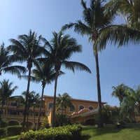 Das Foto wurde bei Secrets Capri Riviera Cancun von Antheus B. am 4/19/2019 aufgenommen