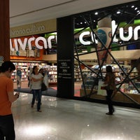 Foto tirada no(a) Livraria Cultura por Ana Karina S. em 12/22/2012