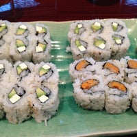 Снимок сделан в Sushi On The Rocks пользователем Salma Q. 12/21/2012