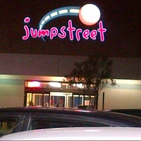 Foto tirada no(a) Jumpstreet por Shawna T. em 3/15/2013