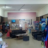 รูปภาพถ่ายที่ Cairns &amp;amp; Tropical North Visitor Information Centre โดย Chris W. เมื่อ 1/8/2013