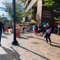 Photo taken at Capitol Hill Sunday Farmer&#39;s Market by Vitamin Yi on 9/27/2020