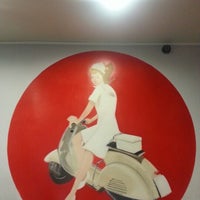 Photo taken at la clinique du scooter by Fareedoo Fariggi ♊️ on 12/4/2012