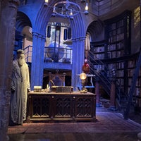 Foto diambil di Dumbledore&amp;#39;s Office oleh Michal &amp;#39;may&amp;#39; H. pada 4/22/2023