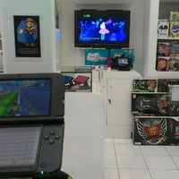 Photo prise au Nintendo Store متجر ننتينددو par Fayez I. le12/25/2012