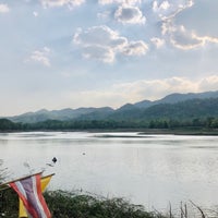 5/25/2020 tarihinde MiNNiM S.ziyaretçi tarafından แพชุมชนวังเฮือ ทะเลลำปาง'de çekilen fotoğraf