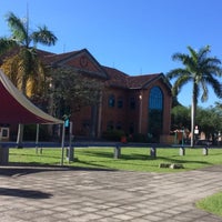 Photo taken at Biblioteca de Manguinhos by Léo on 12/6/2016