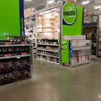 Photo taken at Lowe&amp;#39;s by LUTHER R. on 4/24/2013