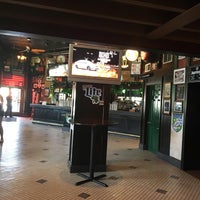 Foto diambil di Emmit&amp;#39;s Irish Pub oleh Todd pada 3/11/2017