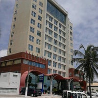 Photo taken at Holiday Inn Express Natal Ponta Negra by Marcelo R. on 10/2/2012
