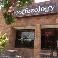 Foto tirada no(a) Coffeeology por Jason C. em 7/6/2014