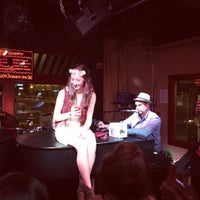 Photo taken at Mojo&amp;#39;s Dueling Piano Bar by Deidre W. on 5/22/2016