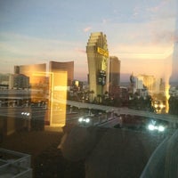 10/27/2015에 Dominique R.님이 LVH - Las Vegas Hotel &amp; Casino에서 찍은 사진