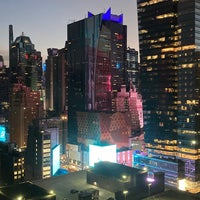 Foto tomada en Fairfield Inn &amp;amp; Suites by Marriott New York Manhattan/Times Square  por Hawkeye el 12/5/2021