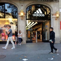 adidas - La Dreta de l'Eixample - Paseo de Gracia 3