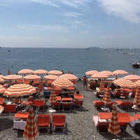 Photo taken at Spiaggia di Arienzo by Sinem 🍇 B. on 8/18/2018