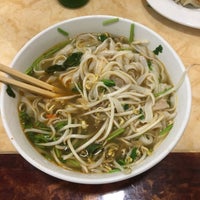 3/31/2017 tarihinde Mauroziyaretçi tarafından Pho-Pu'de çekilen fotoğraf