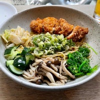 Foto tirada no(a) Momofuku Noodle Bar por Joshua O. em 7/6/2022
