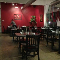 Foto tirada no(a) Mood Cafe Indian Restaurant por sourabh t. em 2/17/2013