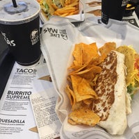 Photo taken at Taco Bell by Fernando F. on 2/16/2018