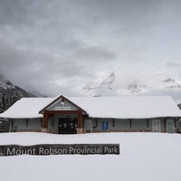 Foto diambil di British Columbia Visitor Centre @ Mt Robson oleh Michael pada 2/27/2024