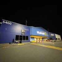 Foto tirada no(a) Walmart Supercentre por Michael em 11/9/2022