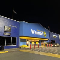 Foto tirada no(a) Walmart Supercentre por Michael em 11/9/2022