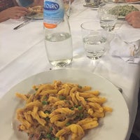 Foto tirada no(a) Pizzeria Ristorante Itaca por Зорян em 7/18/2015