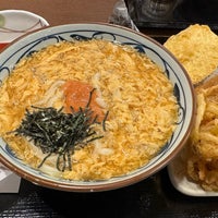 Photo taken at 丸亀製麺 松山六軒家店 by FE on 12/24/2023