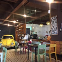 Foto tirada no(a) Gajah Tiga Café por Iffah Izzati Y. em 12/28/2016