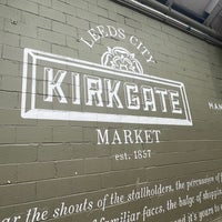 รูปภาพถ่ายที่ Leeds Kirkgate Market โดย Wilfried . เมื่อ 8/23/2023