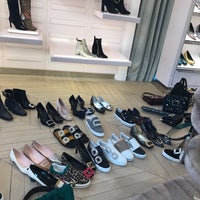 Photo taken at Roger Vivier by Pinnyppgroup on 3/7/2017