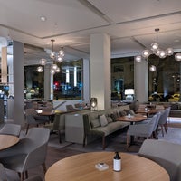 รูปภาพถ่ายที่ AC Hotel by Marriott Aitana โดย Cassi M. เมื่อ 9/21/2022