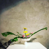 Photo taken at Flower Kitchen of Porters ROPPONGI by Hideharu I. on 10/11/2015