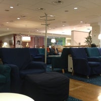 Photo taken at SAS/Air Canada - The London Lounge by Francis on 10/16/2012