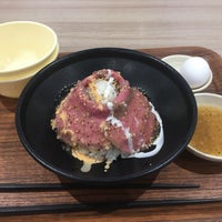 精肉店直営ローストビーフ丼 やまと 中央4 9 51