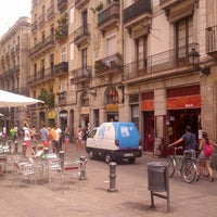 Foto diambil di Green Bikes Barcelona Rentals &amp;amp; Tours oleh Bob D. pada 8/15/2013