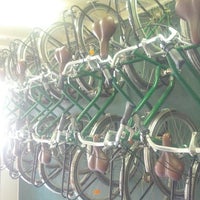8/16/2013에 Bob D.님이 Green Bikes Barcelona Rentals &amp;amp; Tours에서 찍은 사진
