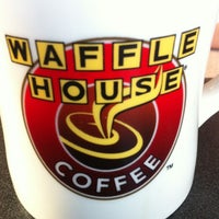 Photo taken at Waffle House by Cecilia on 9/6/2013