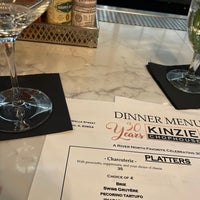 Photo taken at Kinzie Chophouse by Carly K. on 6/8/2022