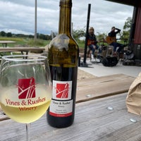 Photo taken at Vines &amp;amp; Rushes Winery by Carly K. on 9/4/2021