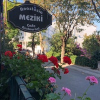Das Foto wurde bei Anastasia Meziki Hotel von Sinem . am 9/29/2019 aufgenommen