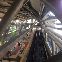 Photo taken at MetrôRio - Estação Cidade Nova by Camila D. on 5/4/2017