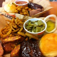 Photo taken at Dickey&amp;#39;s Barbecue Pit by Helen on 4/27/2013